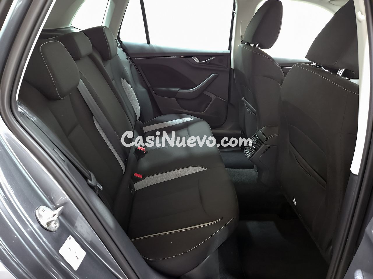 Skoda Kamiq 1.0 TSI 85kW (115CV) DSG SELECTION - foto 6