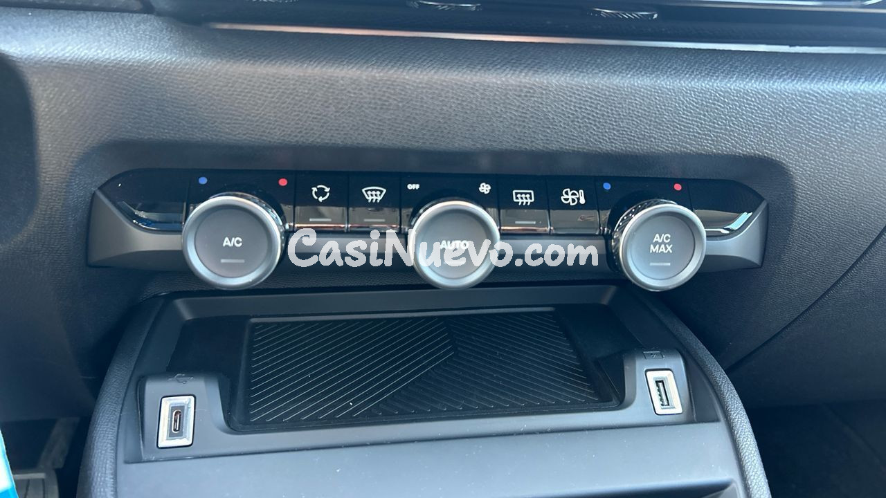 Citroën C4 1.2 HYBRID MHEV 145 EDCS6 PLUS 145 5P - foto 13