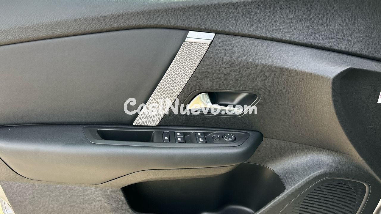 Citroën C4 1.2 PURETECH 130 PLUS 131 5P - foto 20