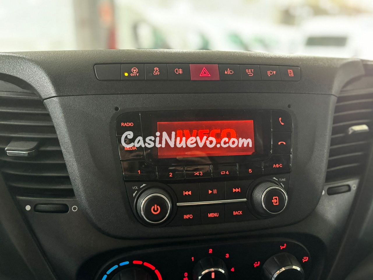 Iveco Daily 2.3 TD 35S 16 V 3520L/H2 12 M3 - foto 16