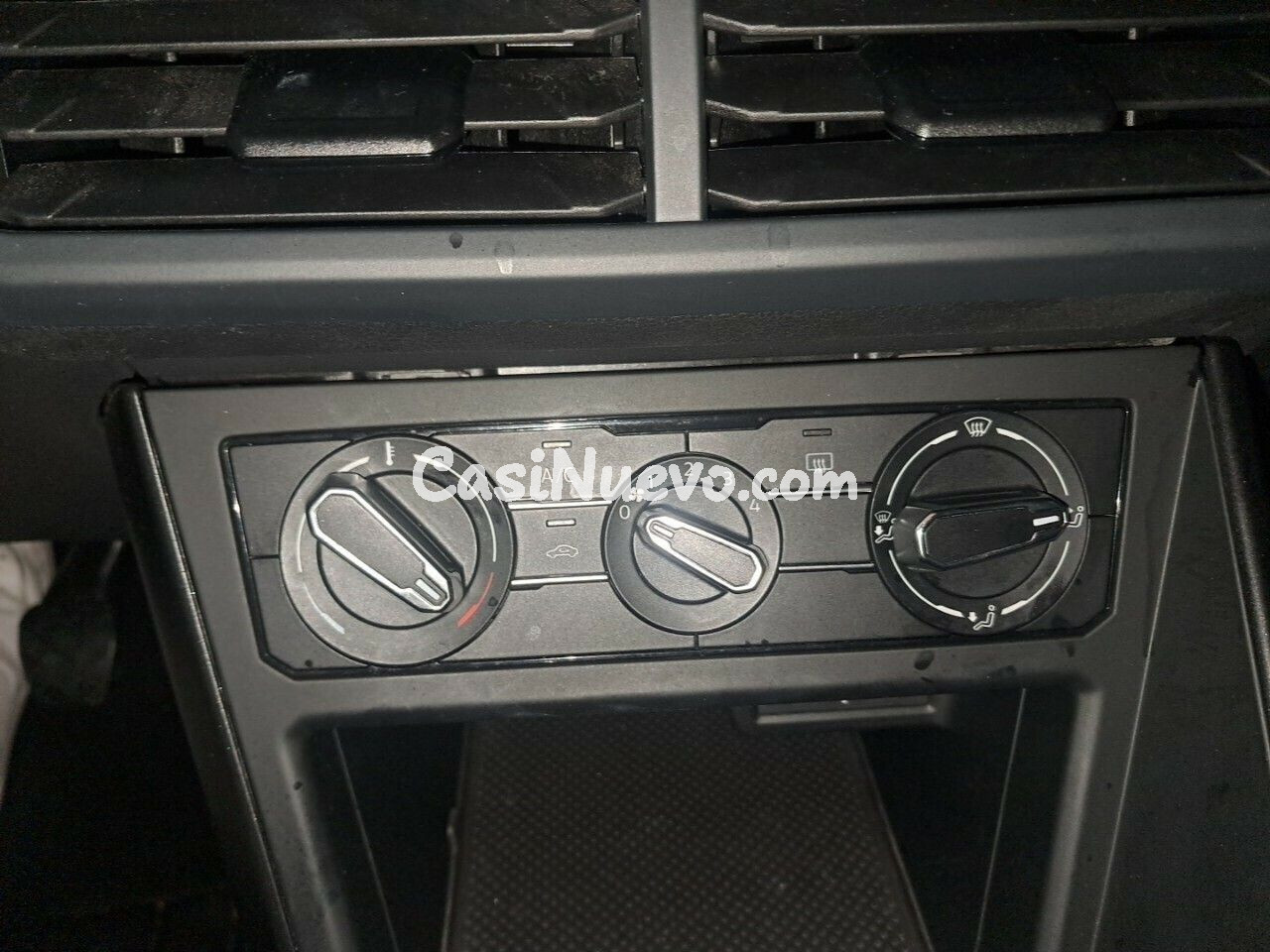 Volkswagen Taigo Life 1.0 TSI 70kW (95CV) - foto 17