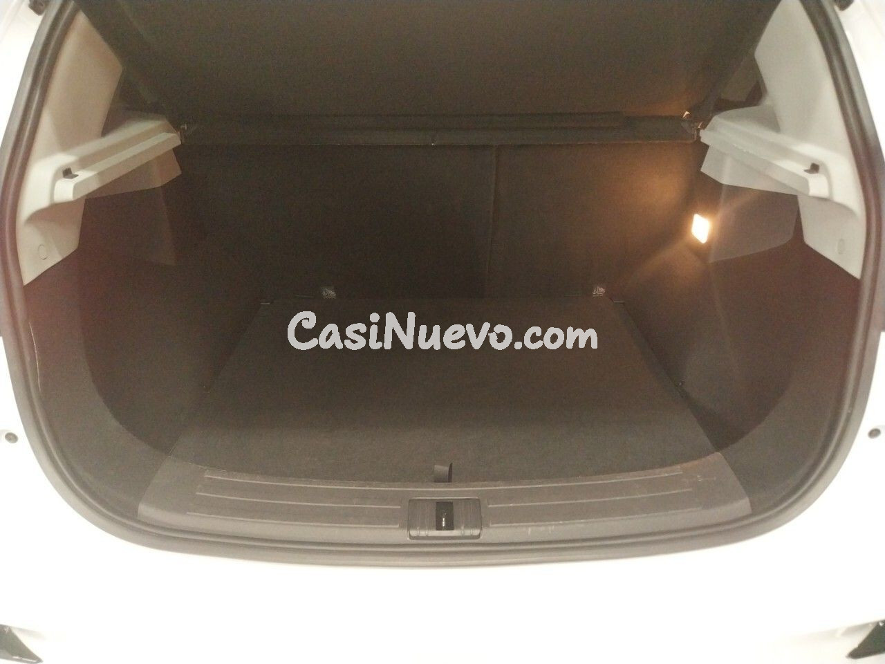 MG ZS 1.5 Luxury - foto 29