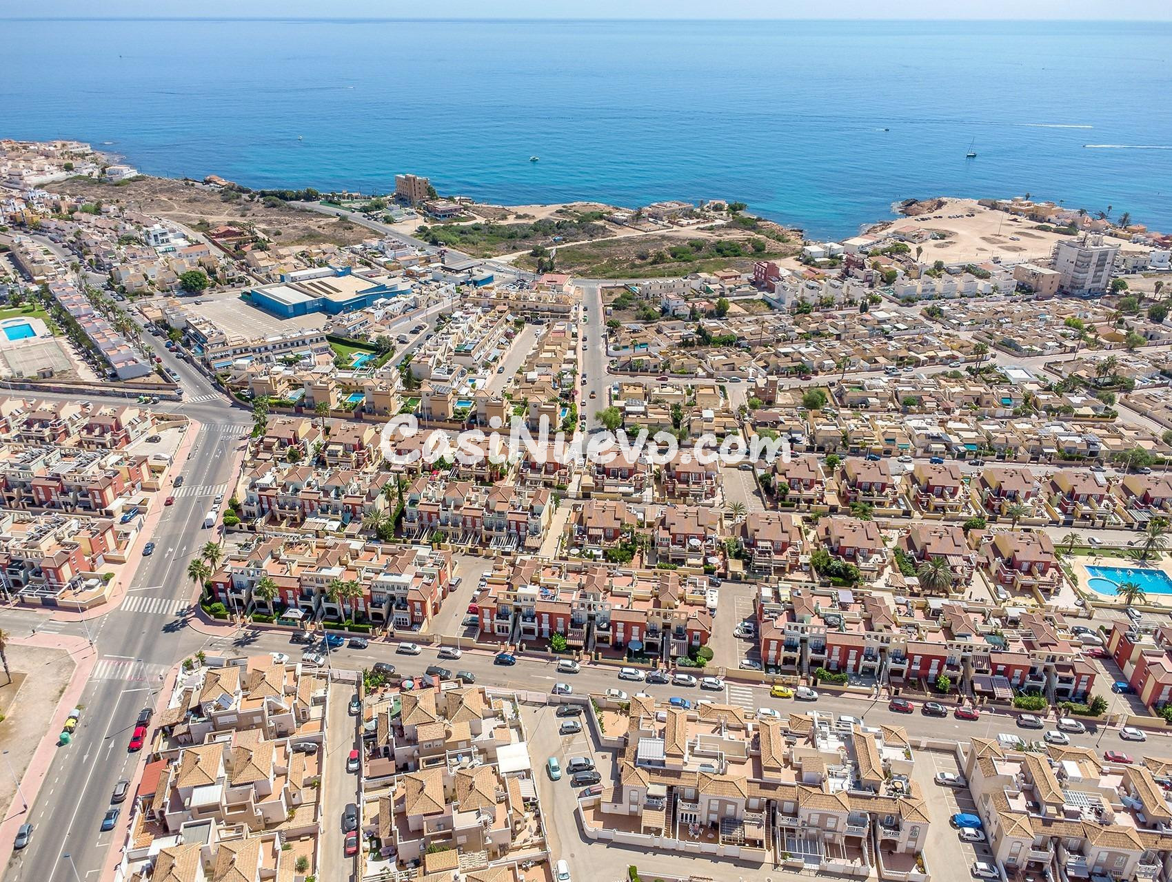 Bungalow de 2 dormitorios 1 baño en Aguas Nuevas, Torrevieja - foto 27