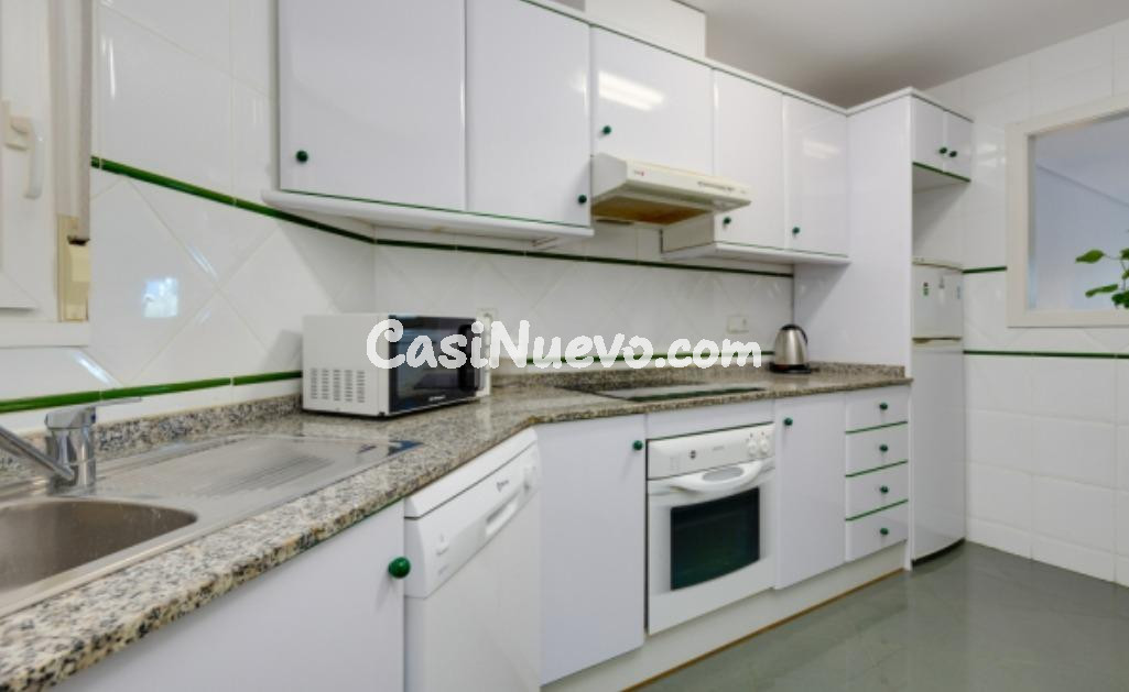 APARTAMENTO DE 2 DORMITORIOS 1 BAÑO, GARAJE TRASTERO EN AGUA - foto 3