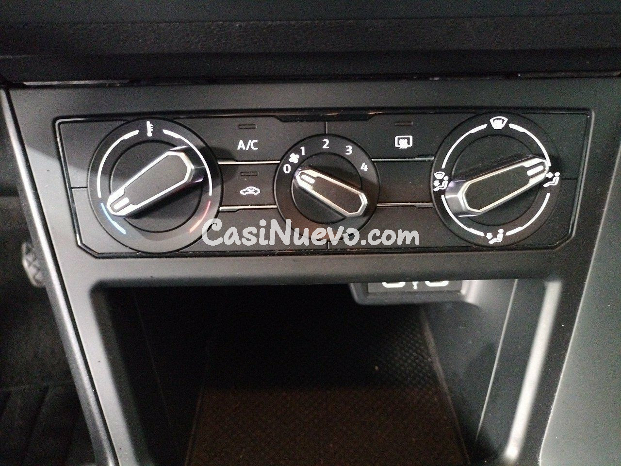 Volkswagen Taigo Life 1.0 TSI 70kW (95CV) - foto 17