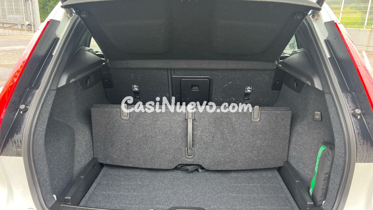 Volvo XC40 todoterreno 2.0 B3 MHEV PLUS DARK DCT 5P - foto 12