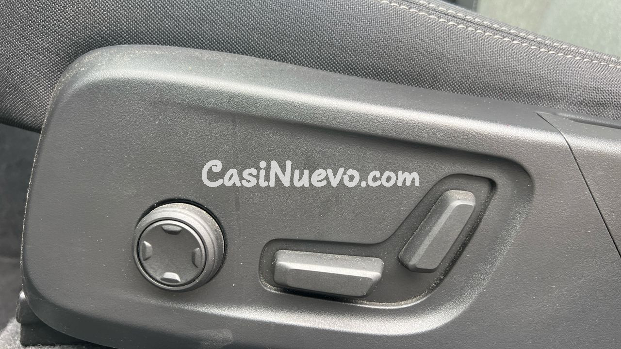 Volvo XC40 todoterreno 2.0 B3 MHEV PLUS DARK DCT 5P - foto 25