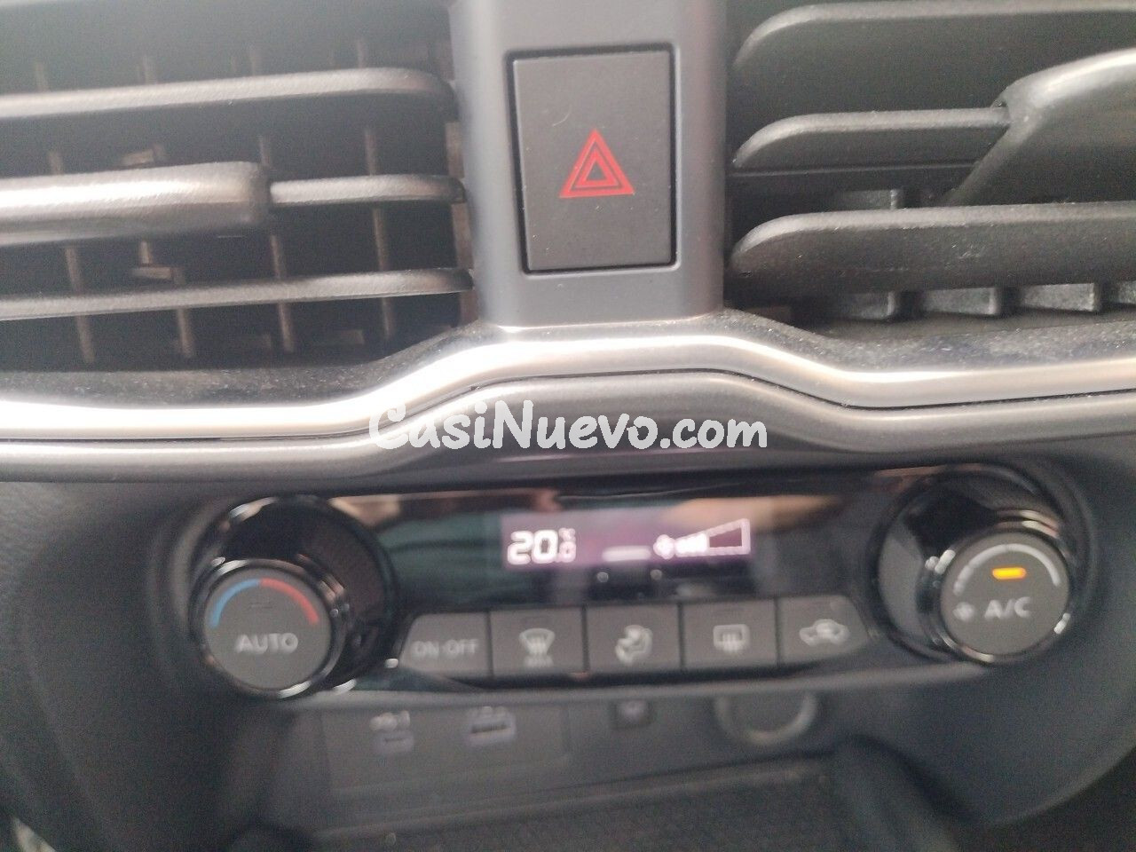 Nissan Juke DIG-T 84 kW (114 CV) DCT 7V N-Connecta - foto 17