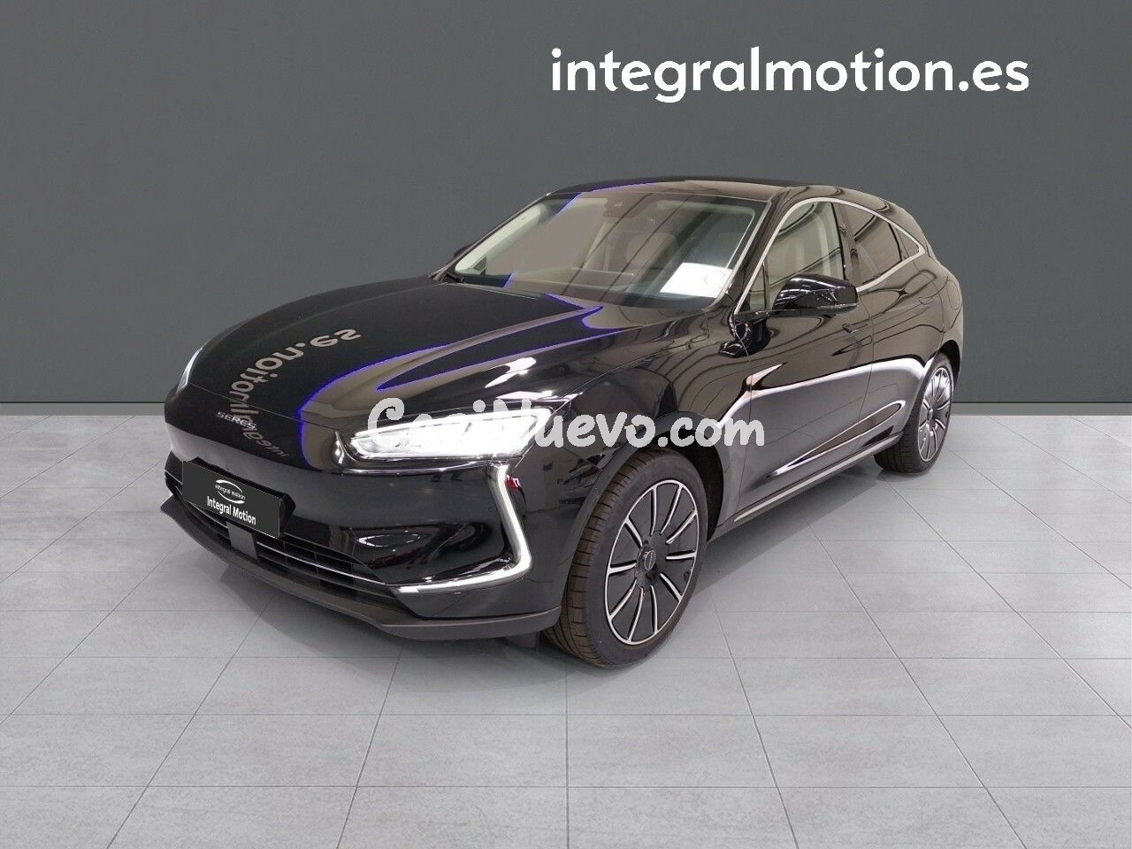 Seres 5 SERES 5 Standard (2WD)