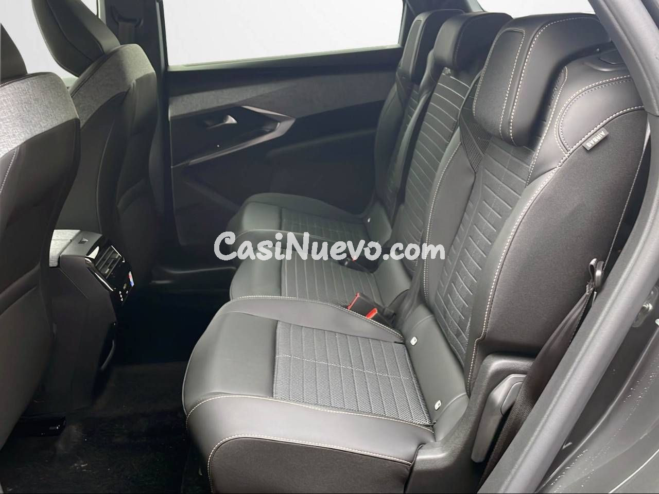 Peugeot 5008 1.2 100KW  eDCS6 Allure - foto 12