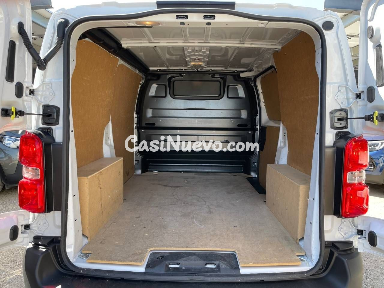 Peugeot Expert Furgón BlueHDi 100 S&S 6v Standard - - foto 6