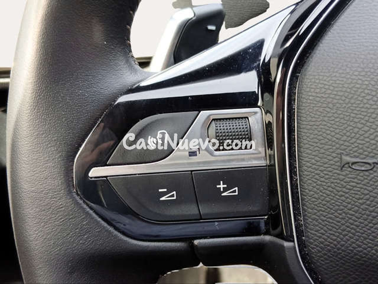 Peugeot 5008 Hybrid 1.2 Allure Pack eDCS6 100 kW (136 CV) - foto 17