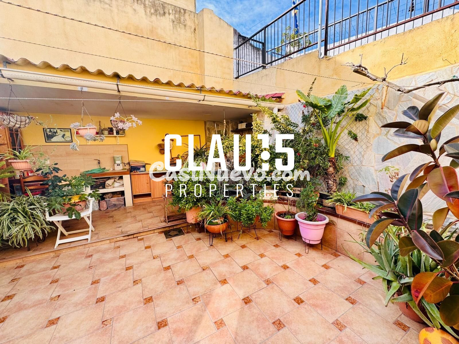 Casa de pueblo en venta en pleno centro de Canet de Mar con  - foto 2