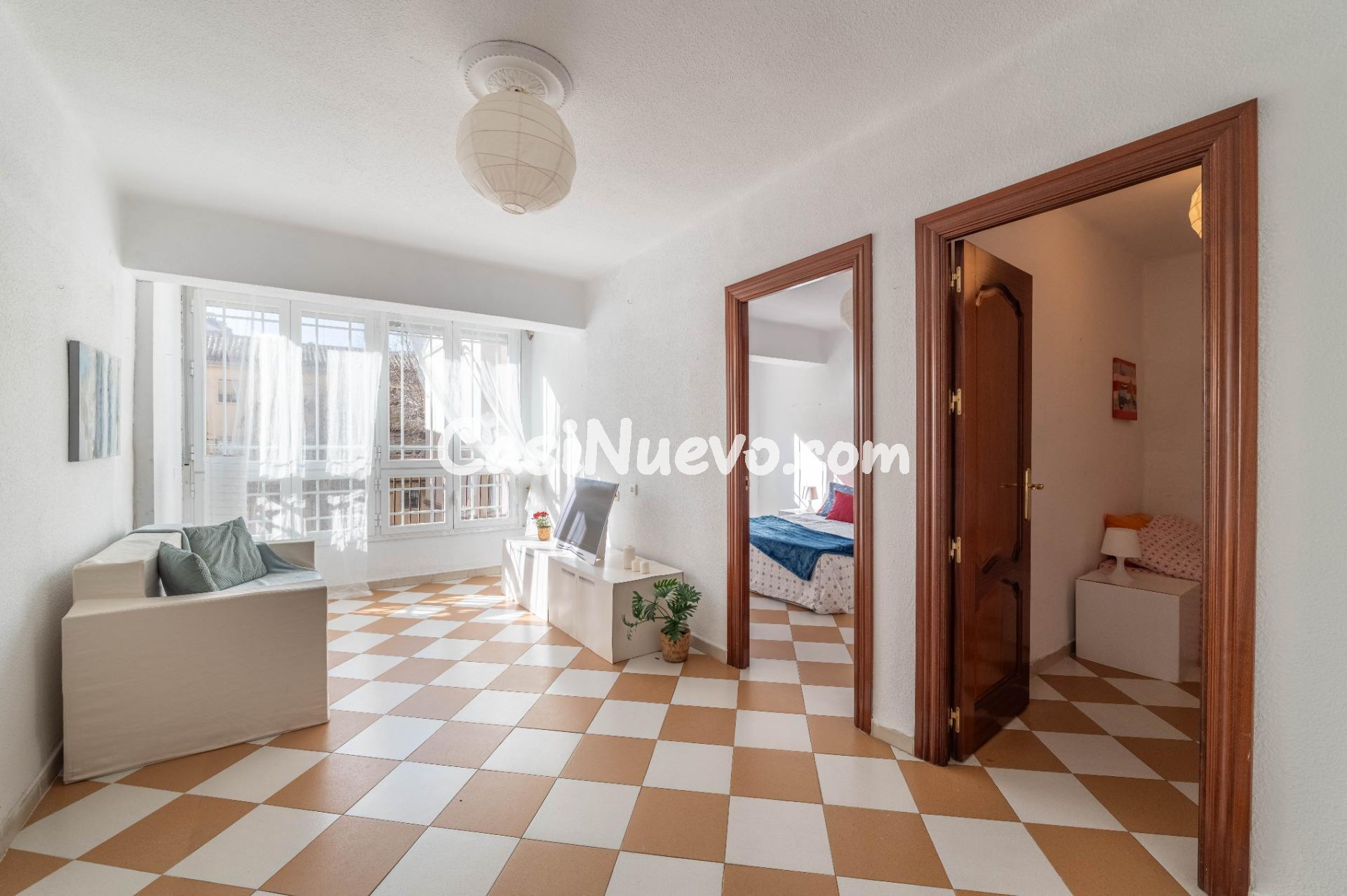 Piso luminoso en Avenida Don Bosco – Zaidín (Granada) - foto 2