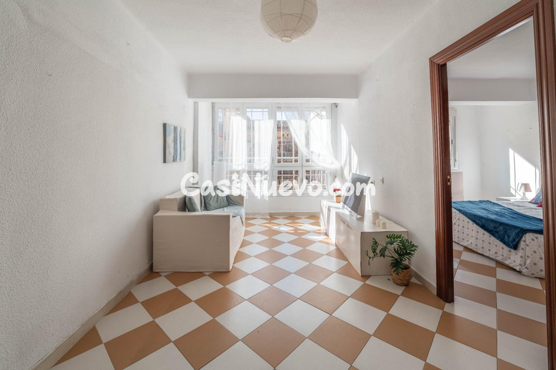 Piso luminoso en Avenida Don Bosco – Zaidín (Granada) - foto 3