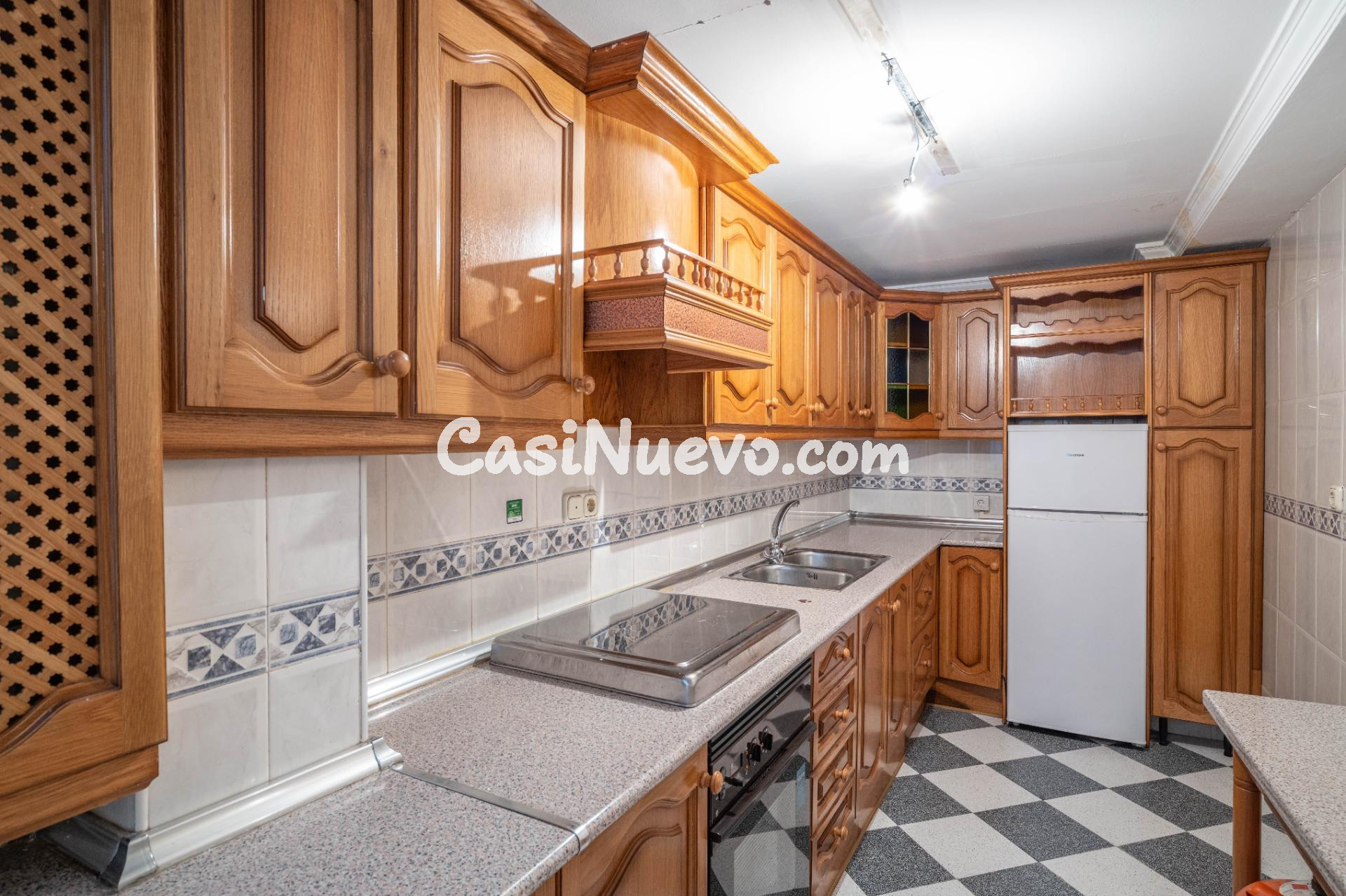 Piso luminoso en Avenida Don Bosco – Zaidín (Granada) - foto 7