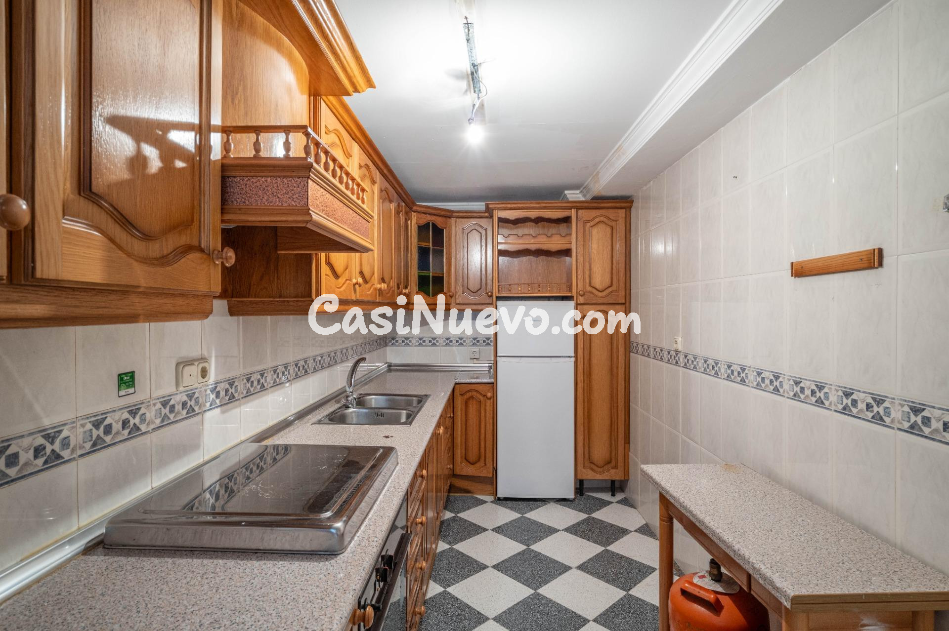 Piso luminoso en Avenida Don Bosco – Zaidín (Granada) - foto 8