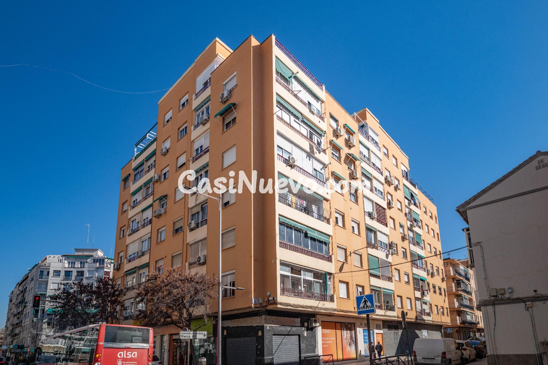 Piso luminoso en Avenida Don Bosco – Zaidín (Granada) - foto 35