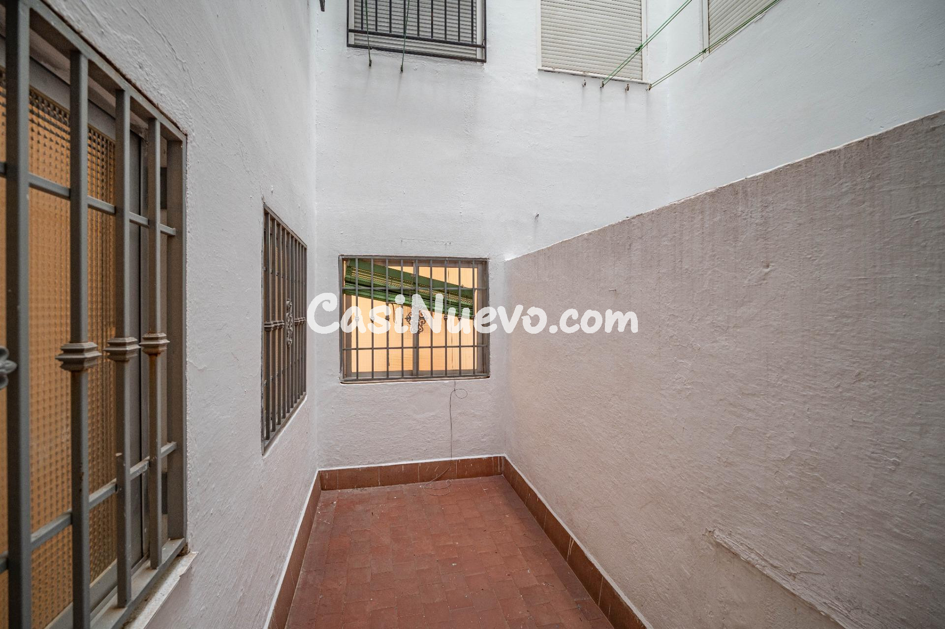 Piso luminoso en Avenida Don Bosco – Zaidín (Granada) - foto 40