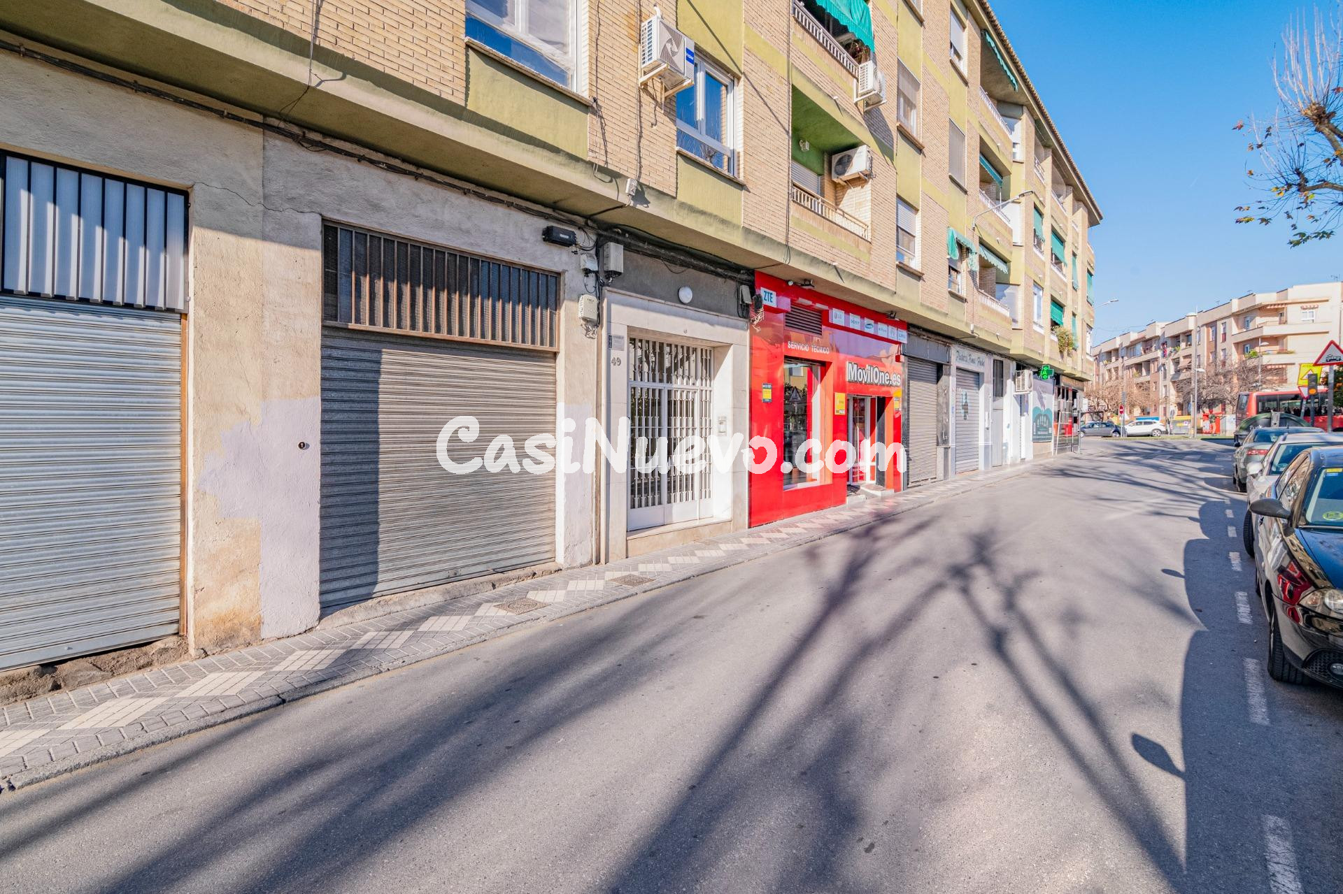 Estupendo piso de 3 dormitorios en Maracena - foto 2