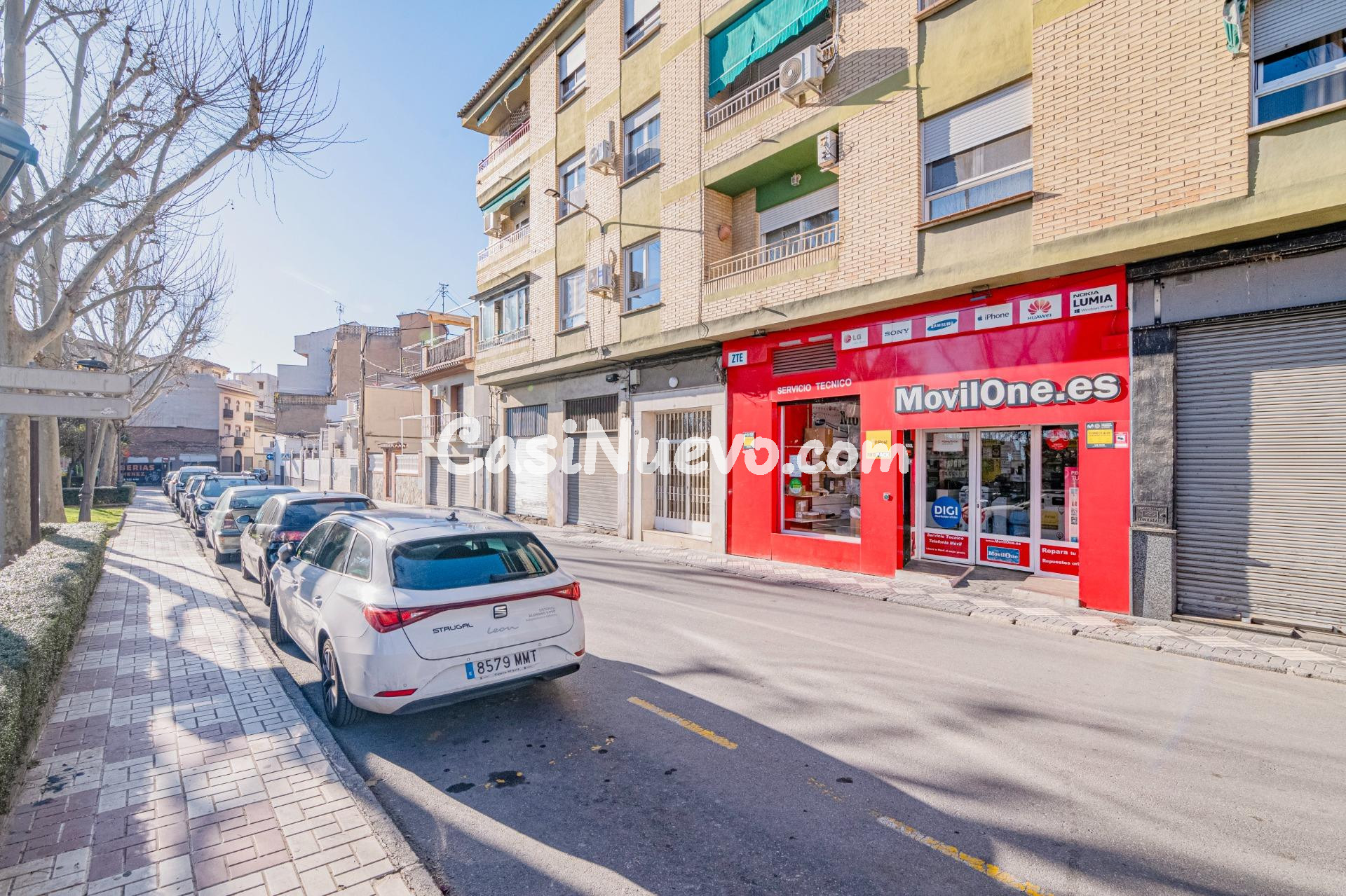 Estupendo piso de 3 dormitorios en Maracena - foto 3