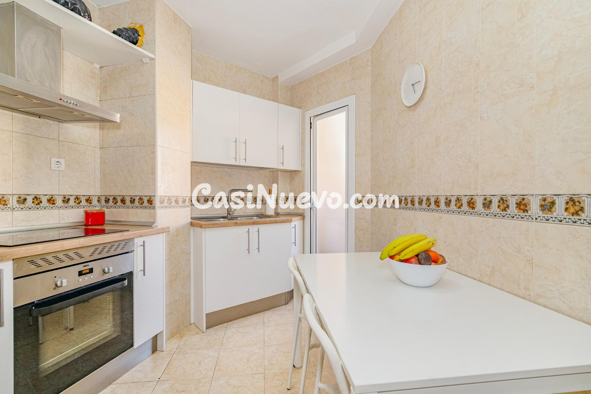 Estupendo piso de 3 dormitorios en Maracena - foto 6