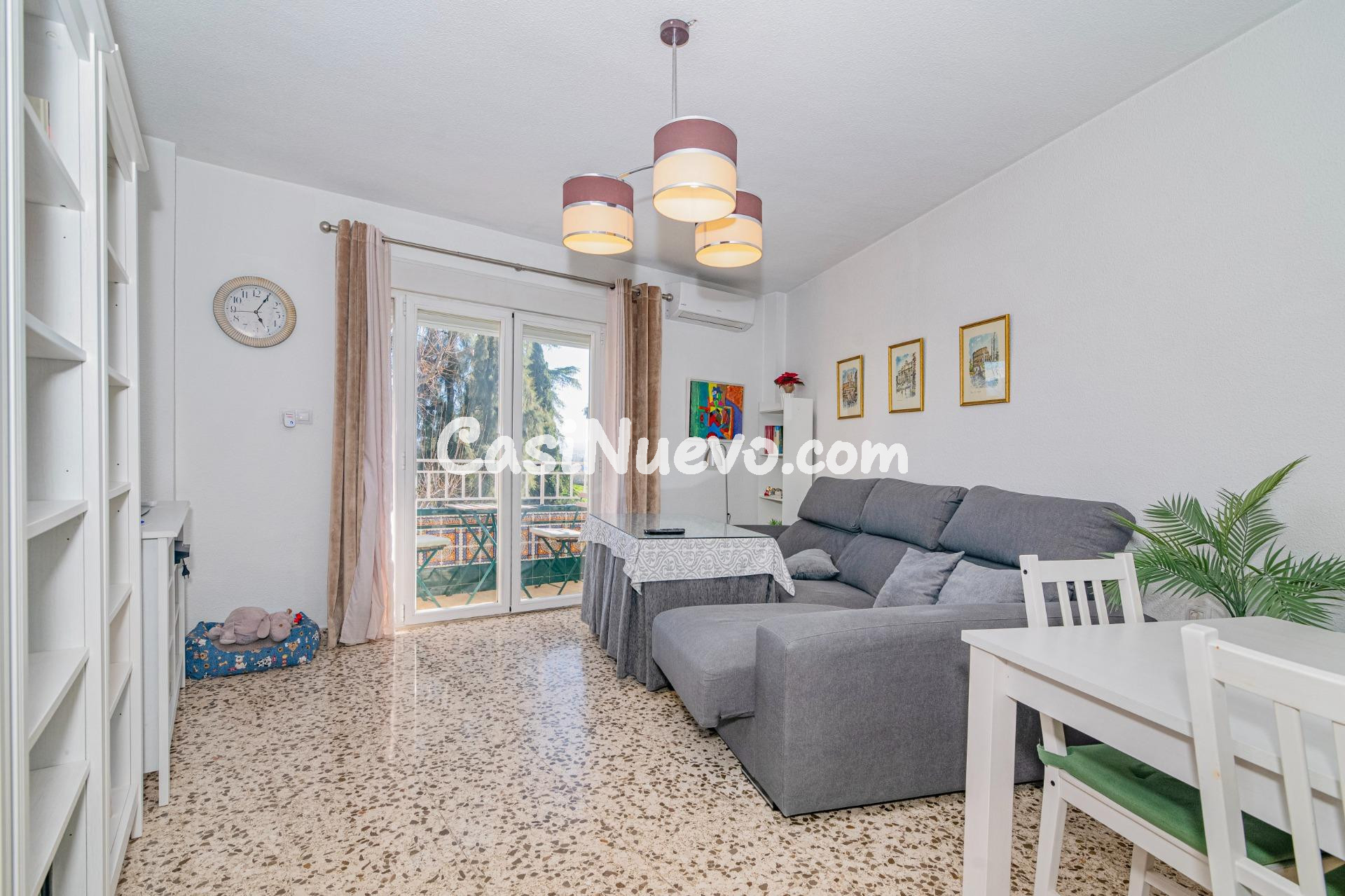 Estupendo piso de 3 dormitorios en Maracena - foto 11