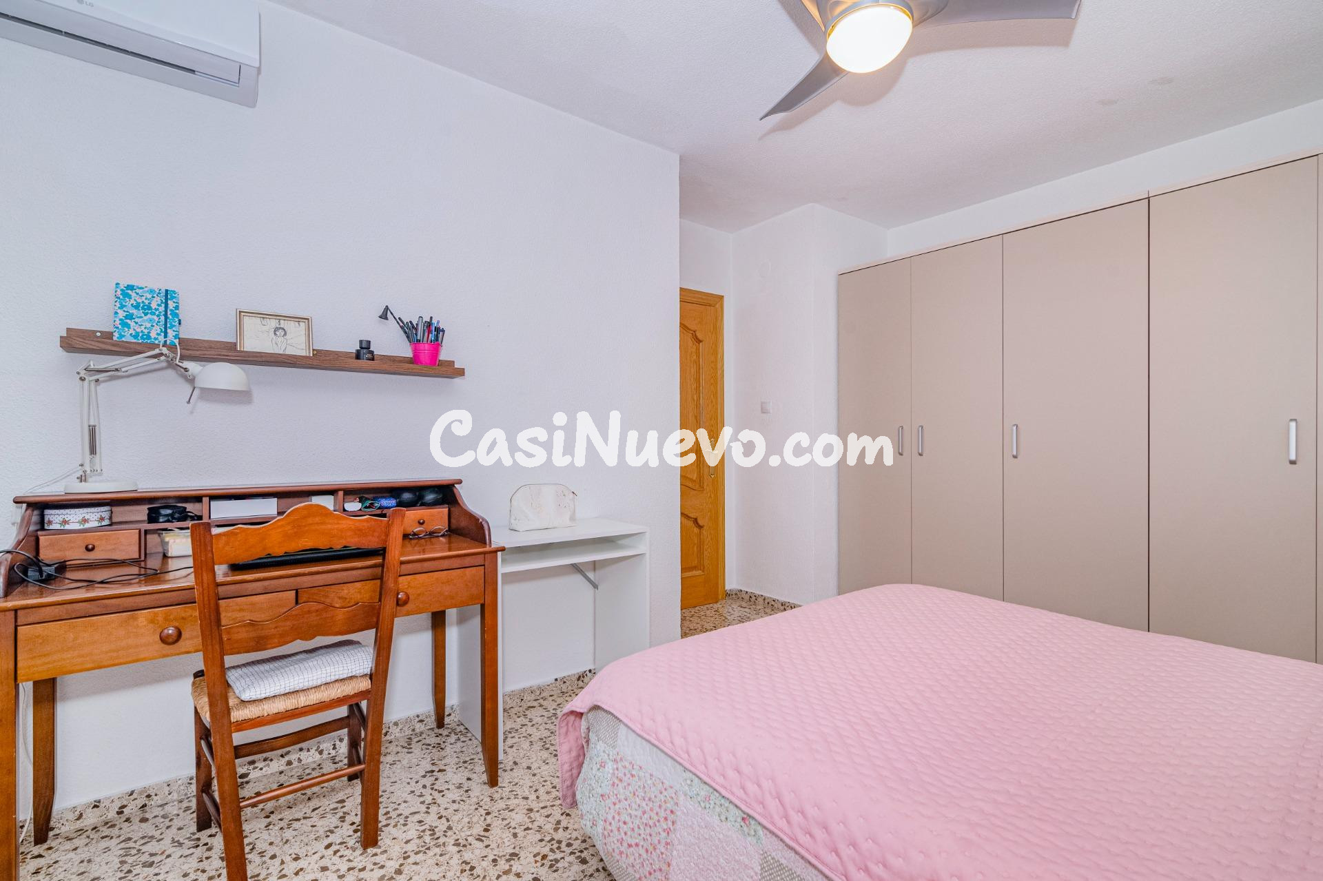 Estupendo piso de 3 dormitorios en Maracena - foto 24