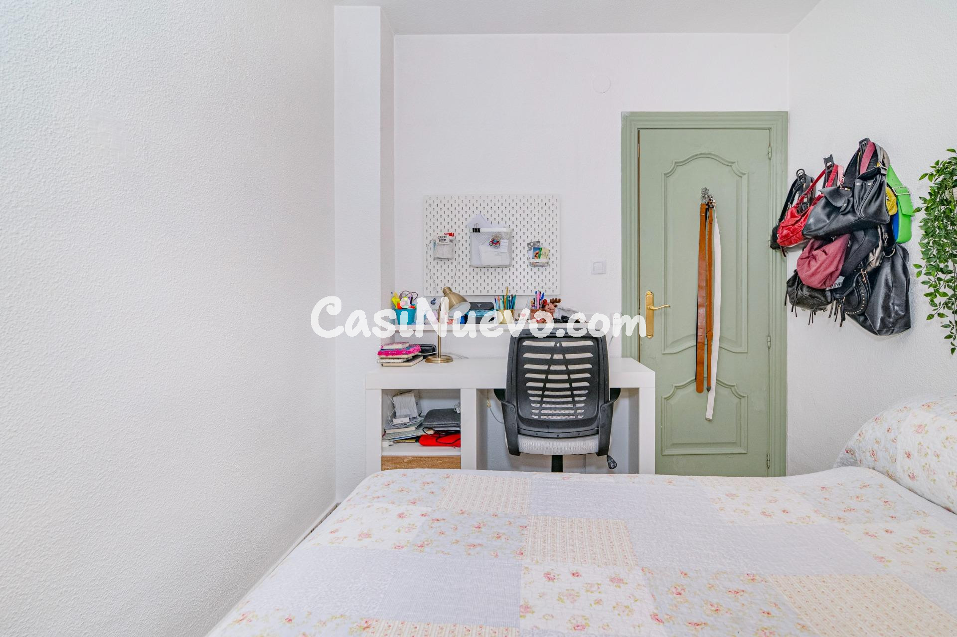 Estupendo piso de 3 dormitorios en Maracena - foto 29