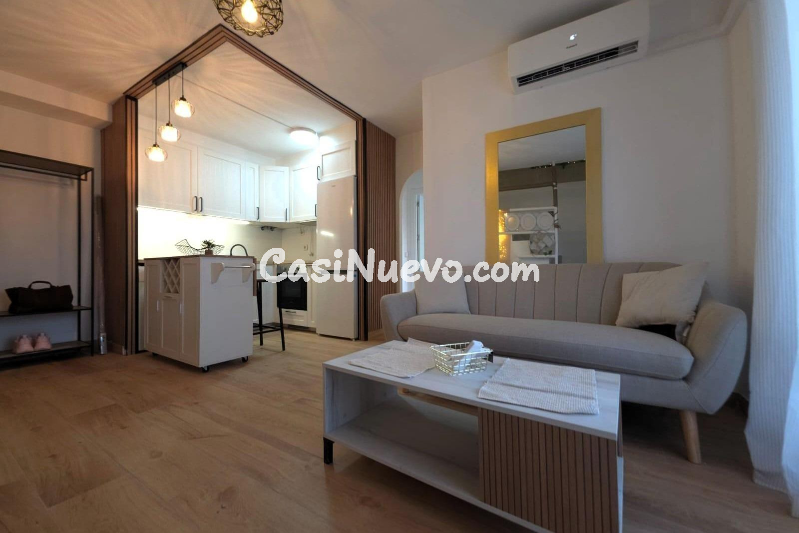 Ático recién reformado (2.ª planta, aprox. 48 m2 + 30 m2 de  - foto 11