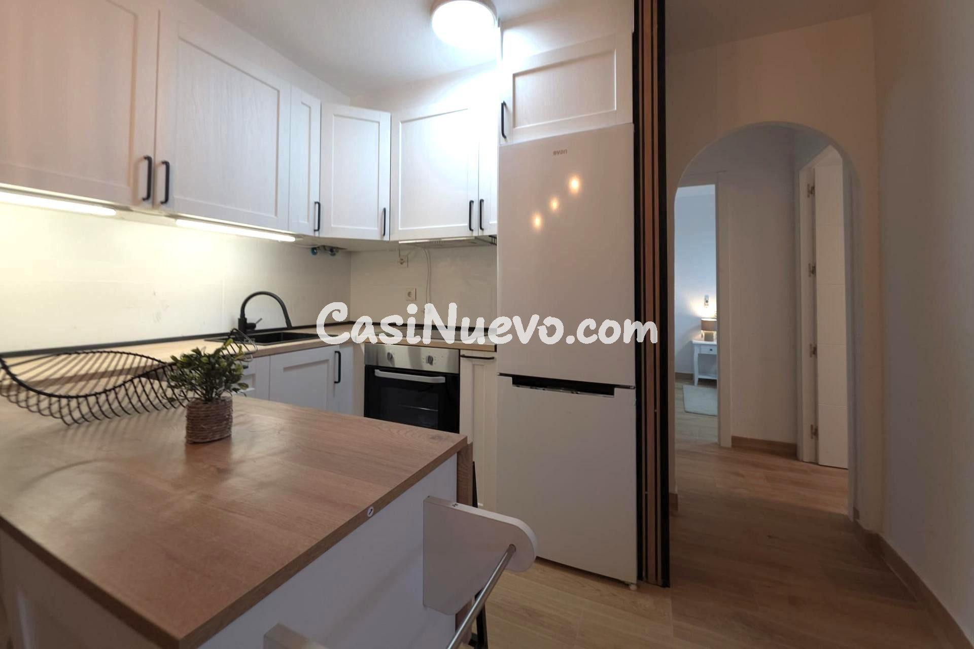 Ático recién reformado (2.ª planta, aprox. 48 m2 + 30 m2 de  - foto 17