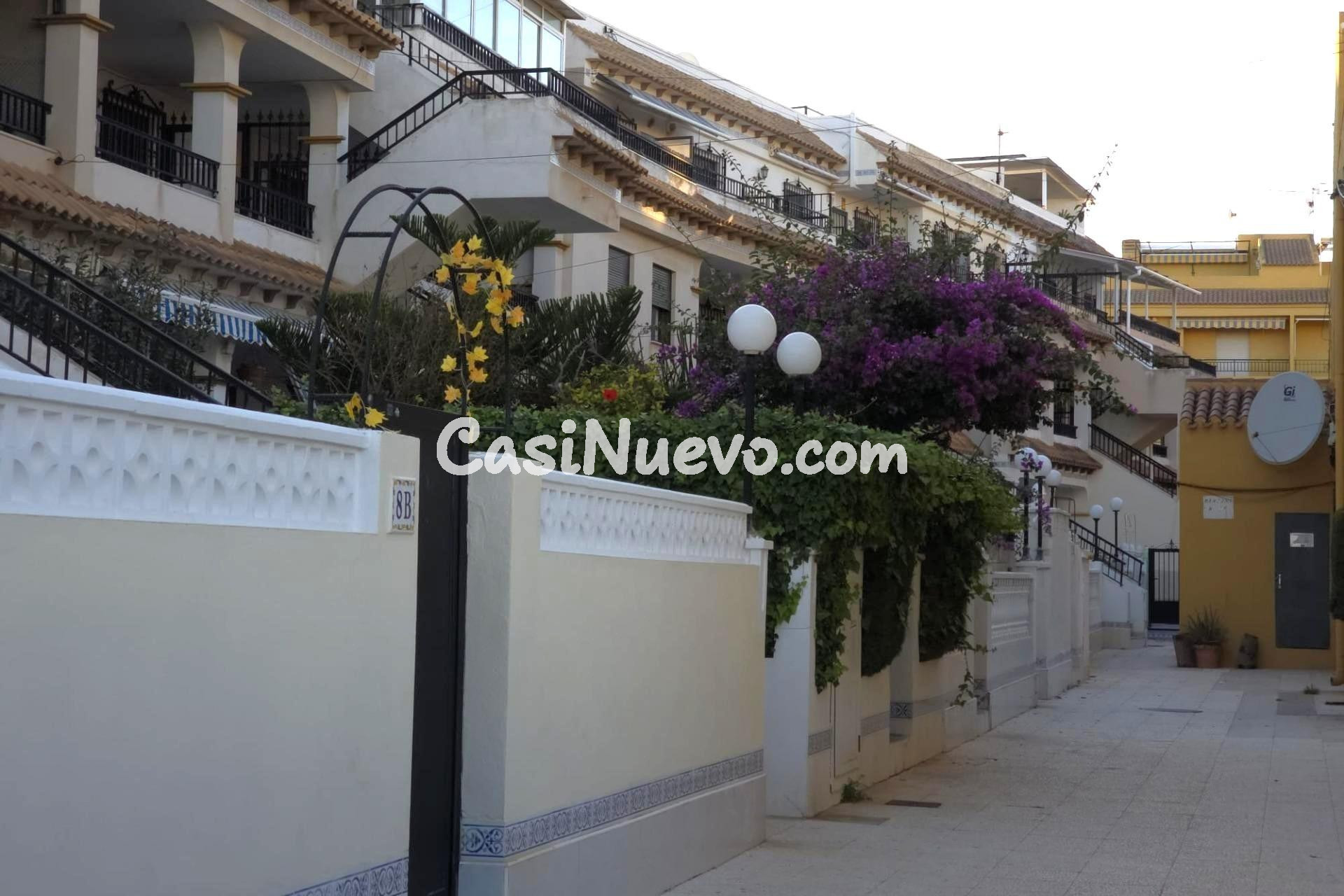 Ático recién reformado (2.ª planta, aprox. 48 m2 + 30 m2 de  - foto 40