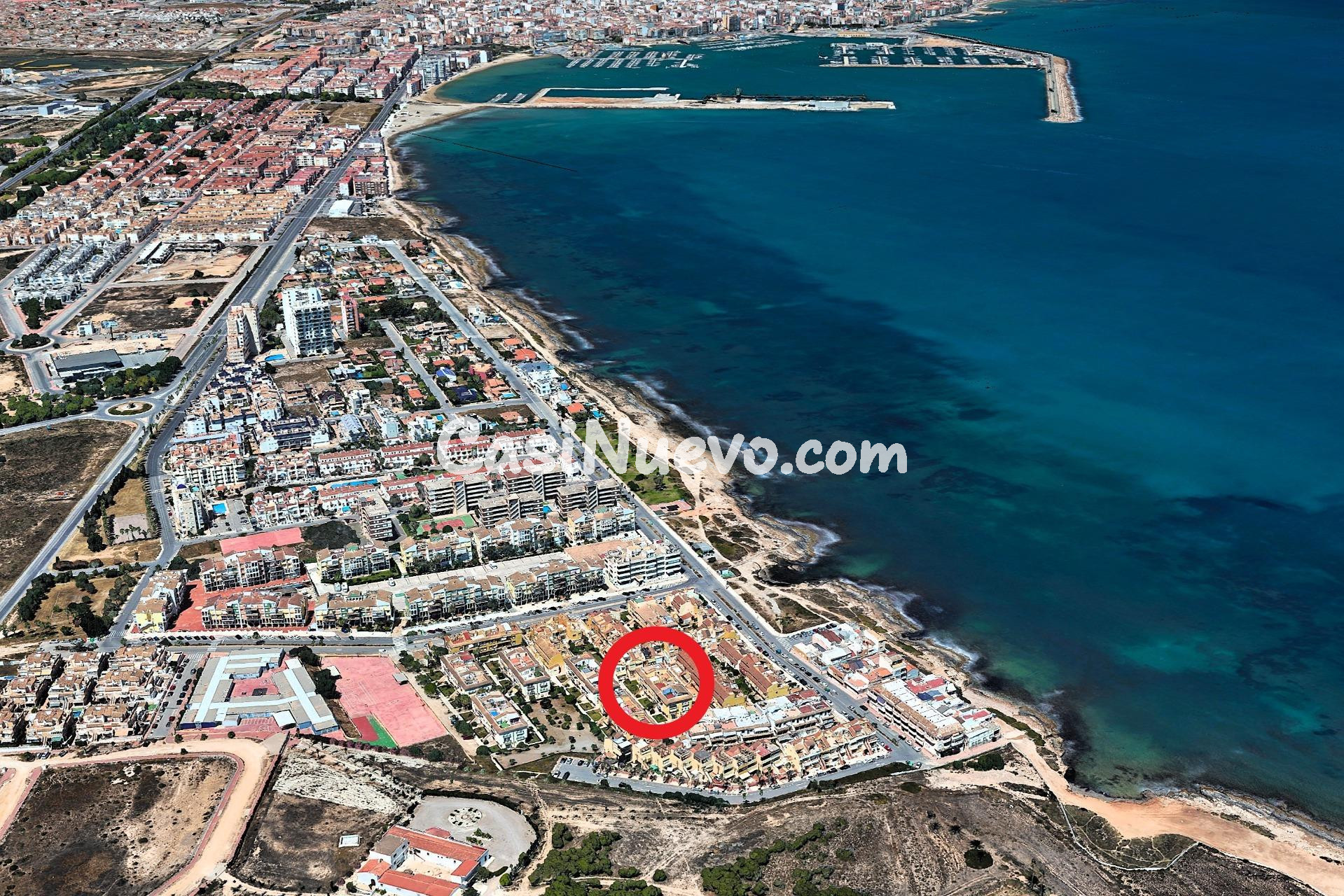 Ático recién reformado (2.ª planta, aprox. 48 m2 + 30 m2 de  - foto 45