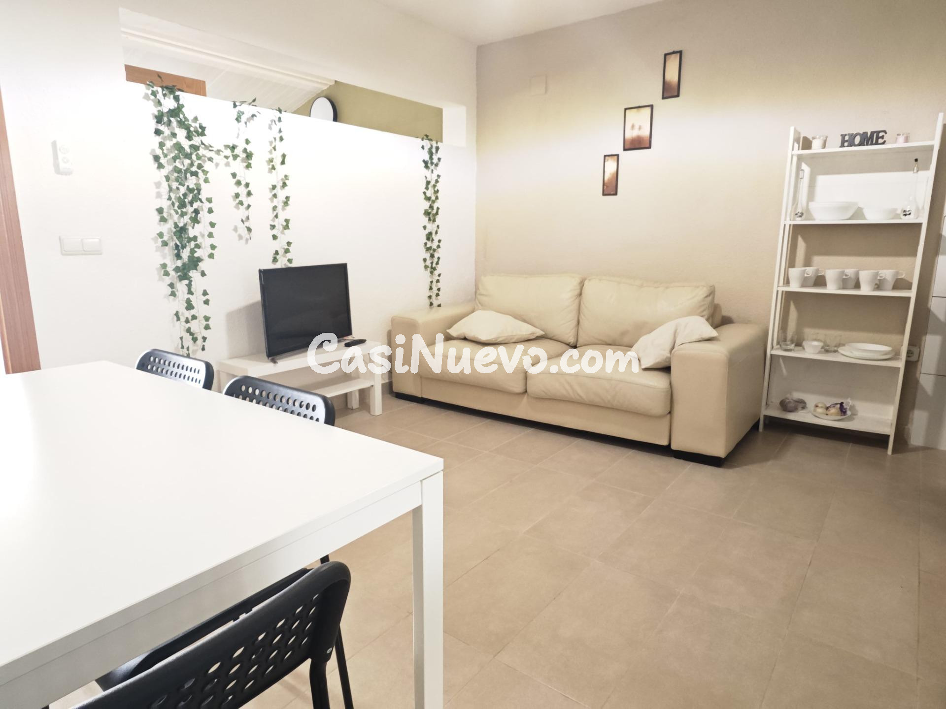 BUNGALOW BAJO DE 2 HAB EN EL CENTRO DE TORREVIEJA - foto 5