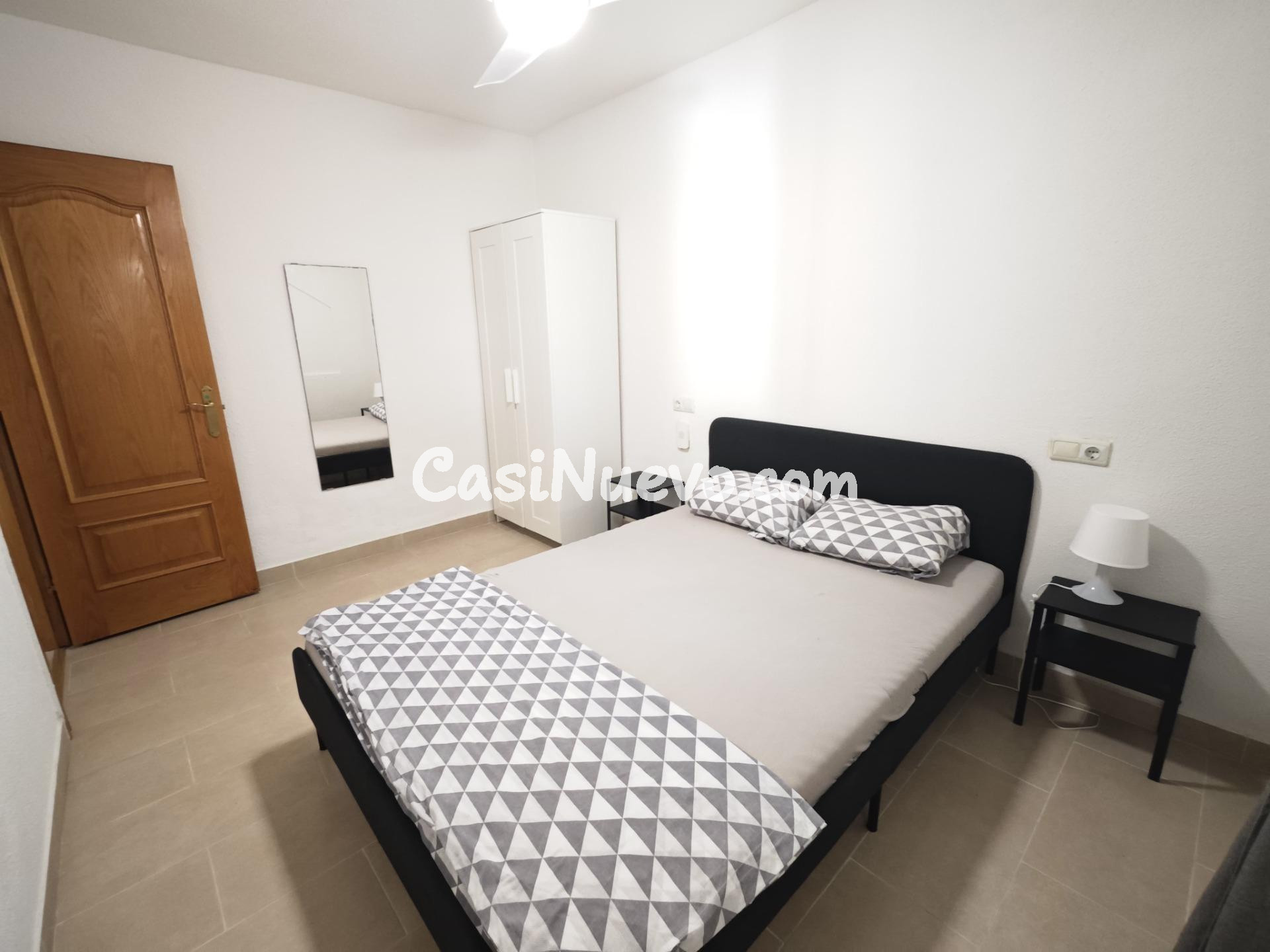 BUNGALOW BAJO DE 2 HAB EN EL CENTRO DE TORREVIEJA - foto 9