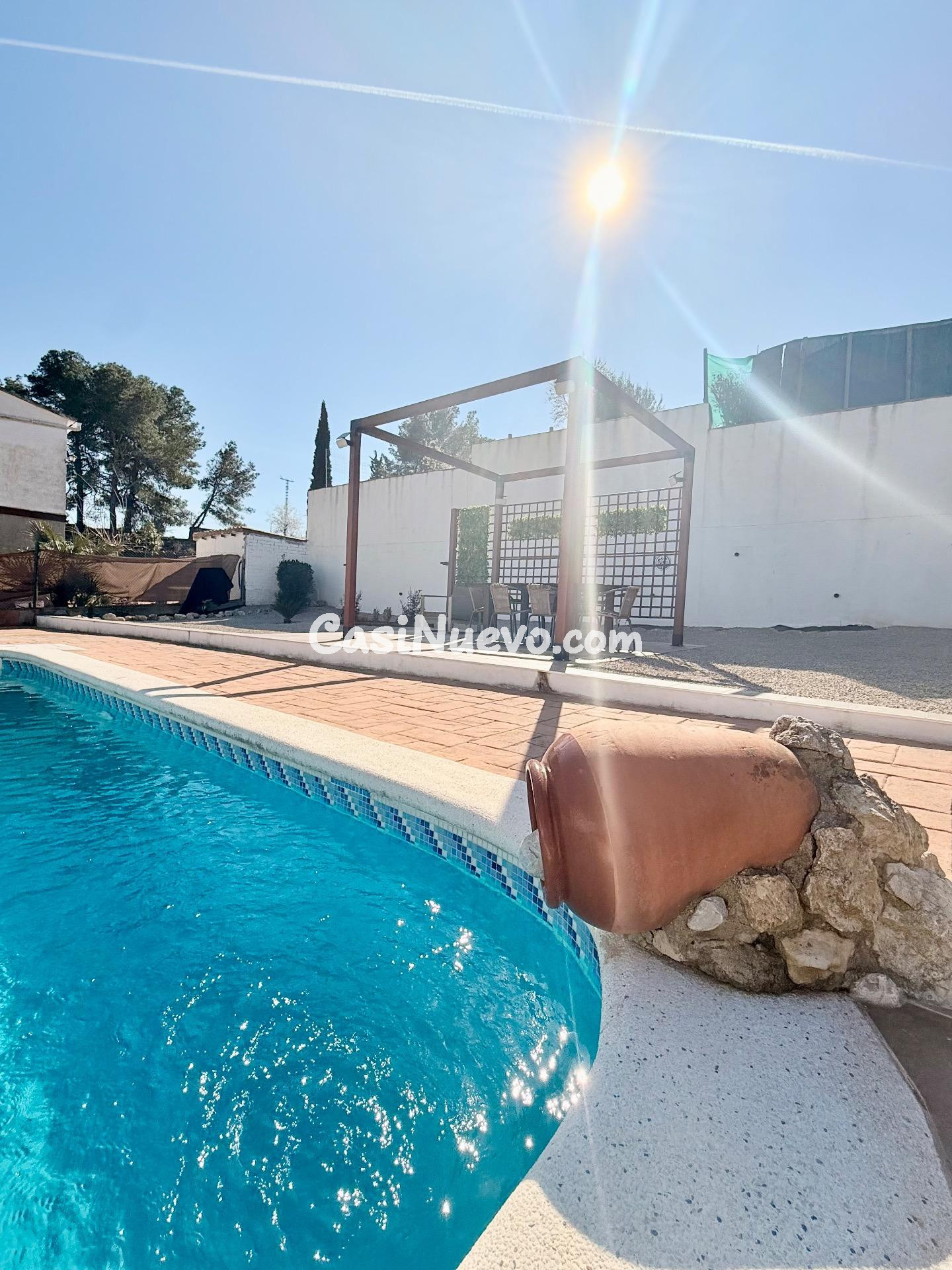 ¡Descubre tu Casa Ideal en Canyelles con Piscina y Amplio Ja