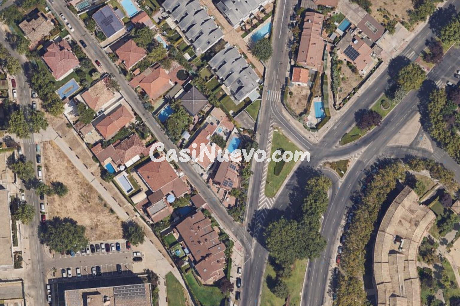 Exclusividad y Potencial Urbanístico en el Corazón de Pozuel