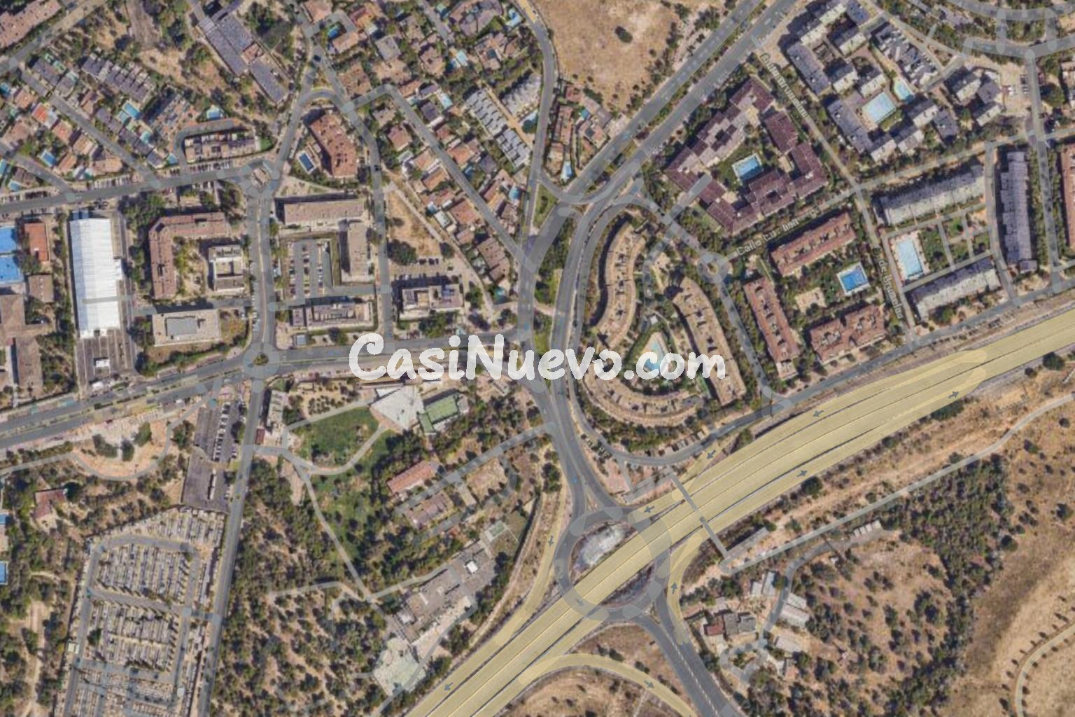 Exclusividad y Potencial Urbanístico en el Corazón de Pozuel - foto 3