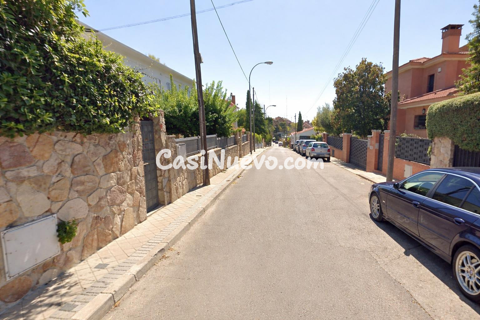 Exclusividad y Potencial Urbanístico en el Corazón de Pozuel - foto 5