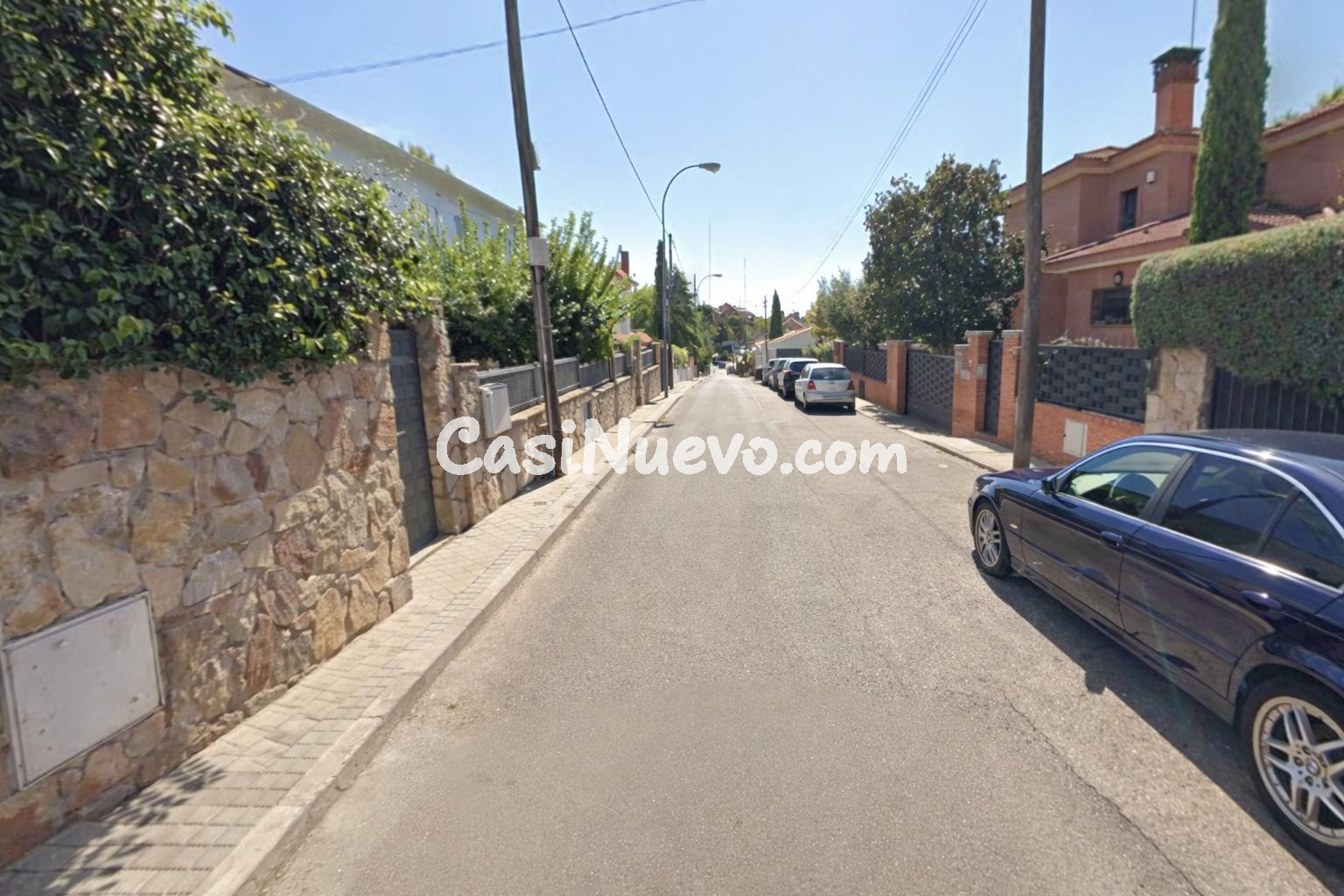 Exclusividad y Potencial Urbanístico en el Corazón de Pozuel - foto 6