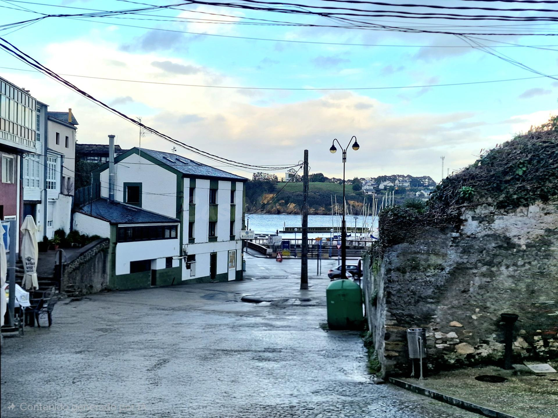 Casa en Ribadeo, puerto y encanto