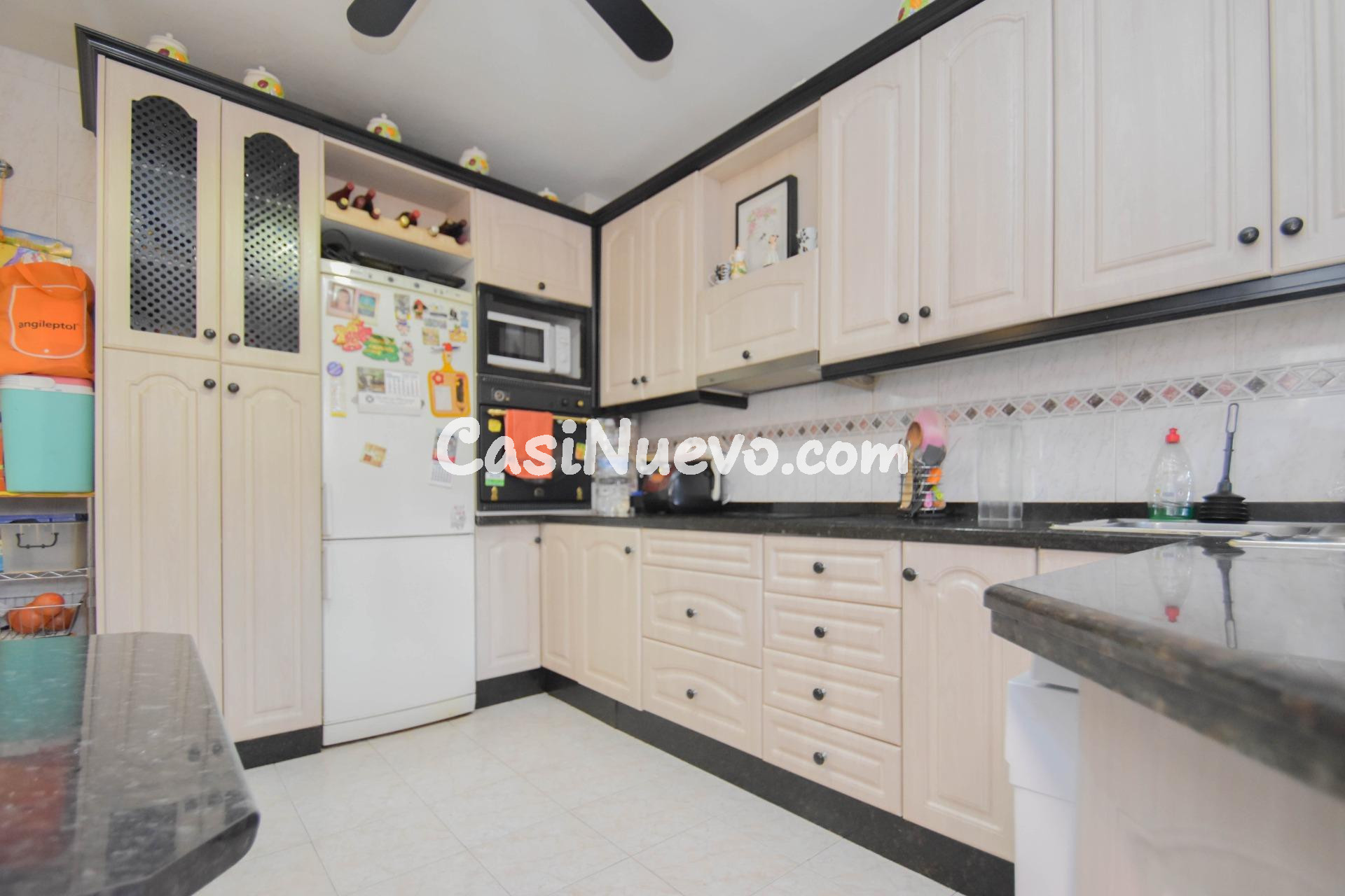 Tu Nuevo Hogar en Maracena: Espacio, Luz y Conexiones Perfec - foto 22