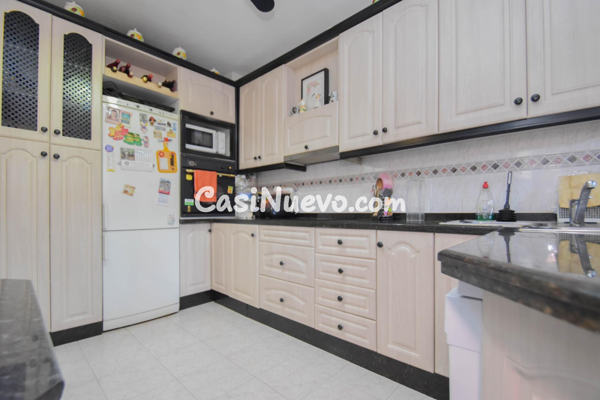 Tu Nuevo Hogar en Maracena: Espacio, Luz y Conexiones Perfec - foto 25