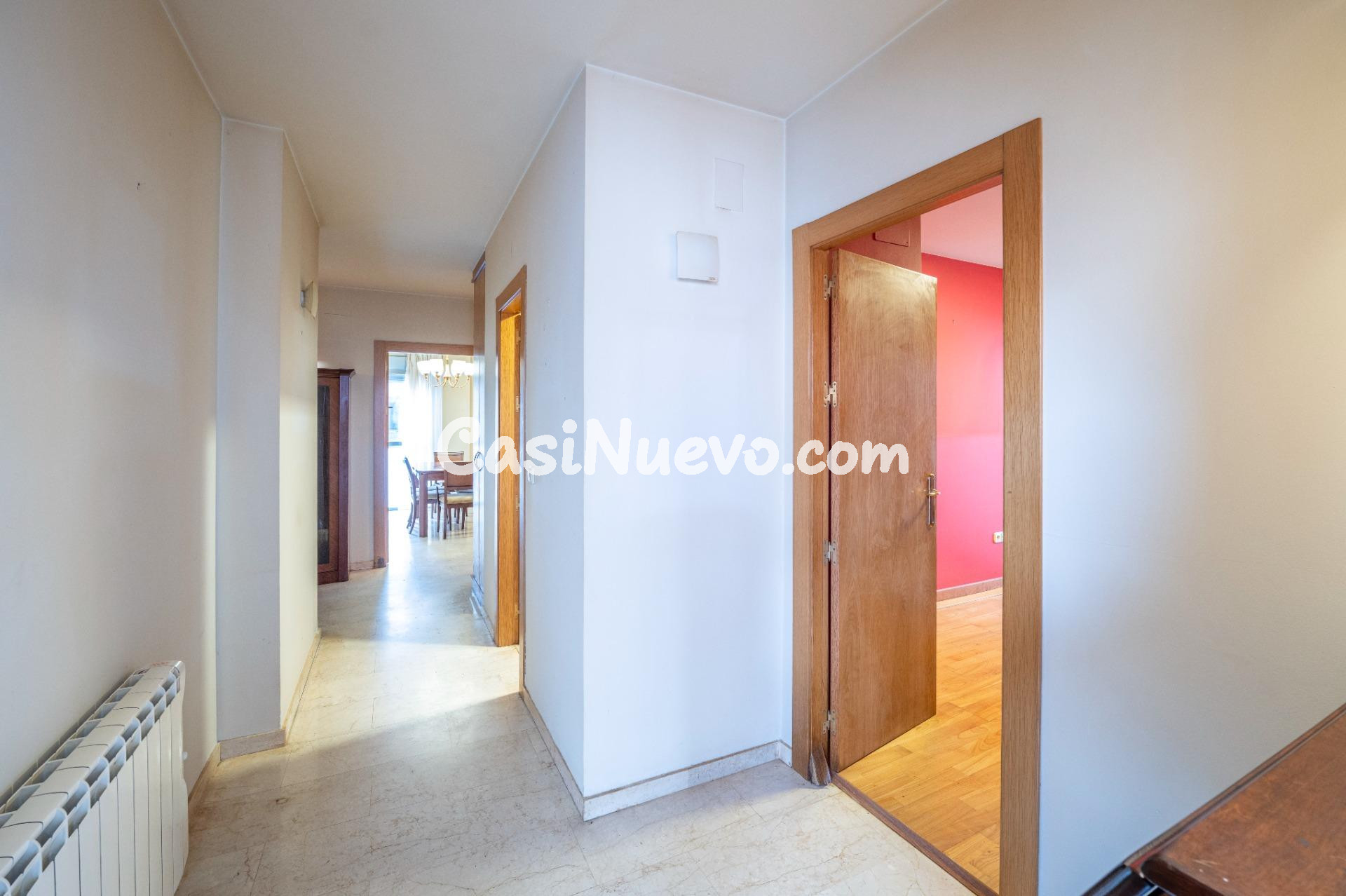 Amplio y Luminoso Piso en el Corazón de Granada - foto 2