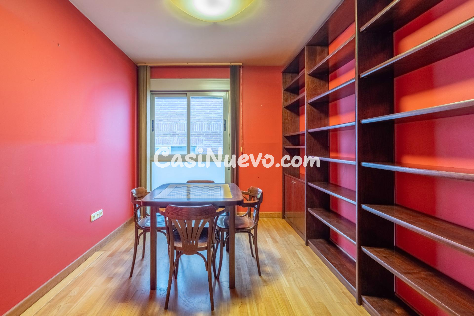 Amplio y Luminoso Piso en el Corazón de Granada - foto 3