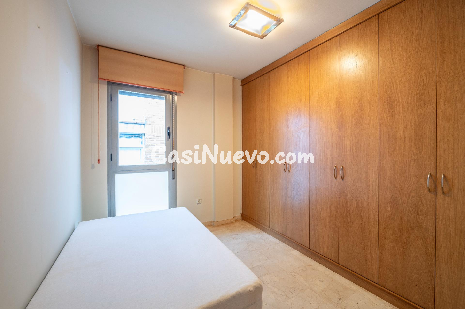 Amplio y Luminoso Piso en el Corazón de Granada - foto 11