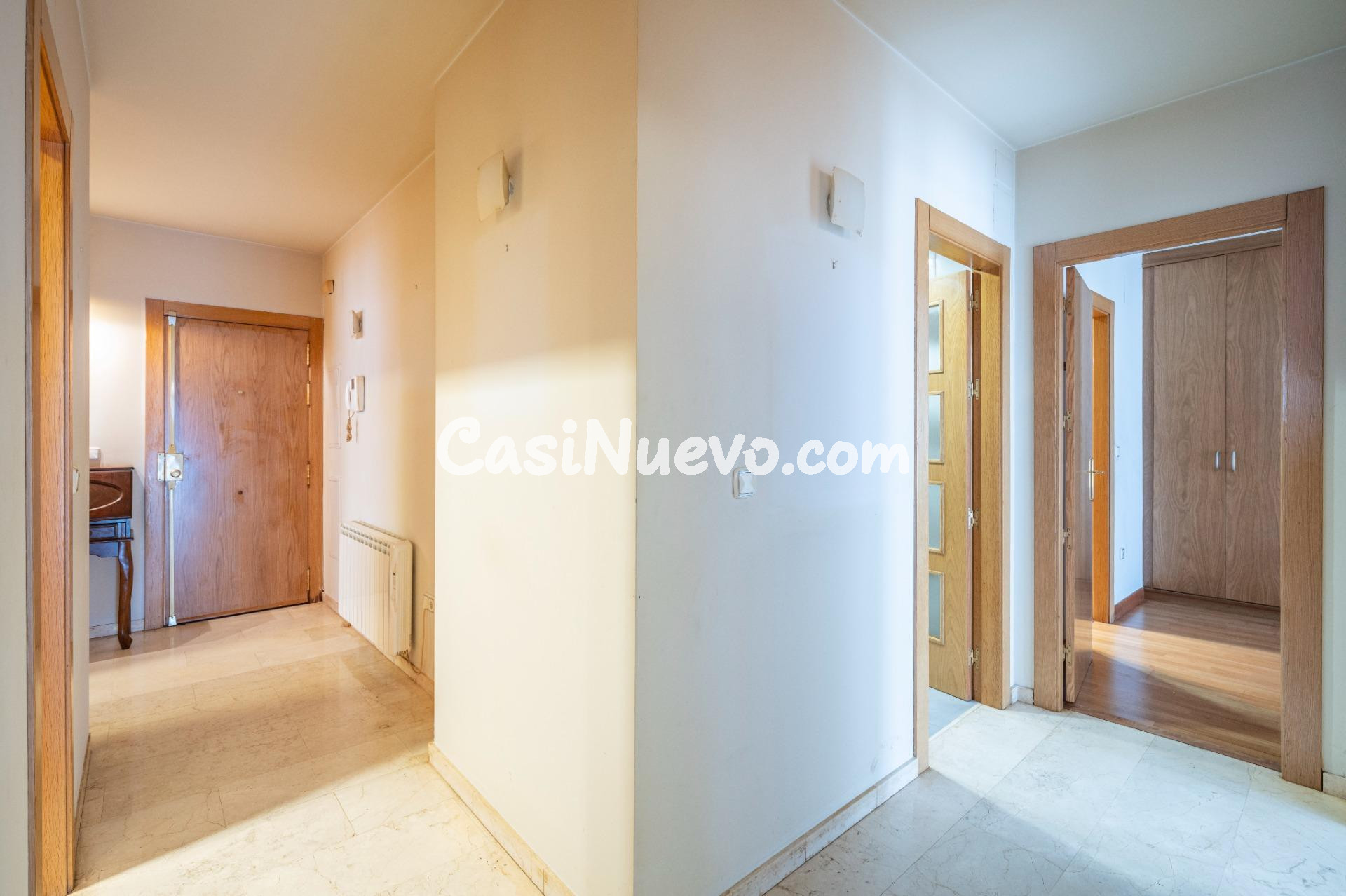 Amplio y Luminoso Piso en el Corazón de Granada - foto 19