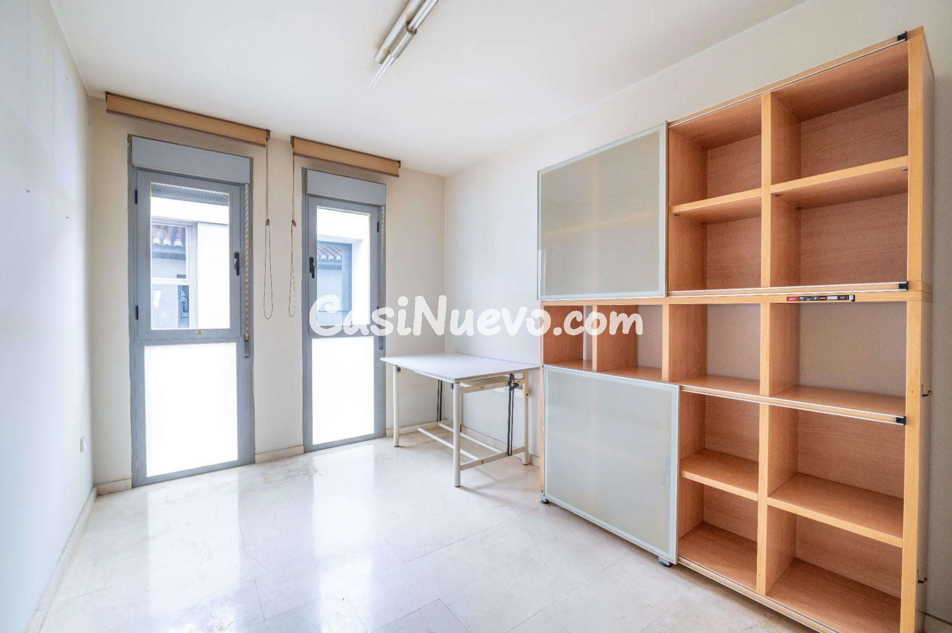 Amplio y Luminoso Piso en el Corazón de Granada - foto 21