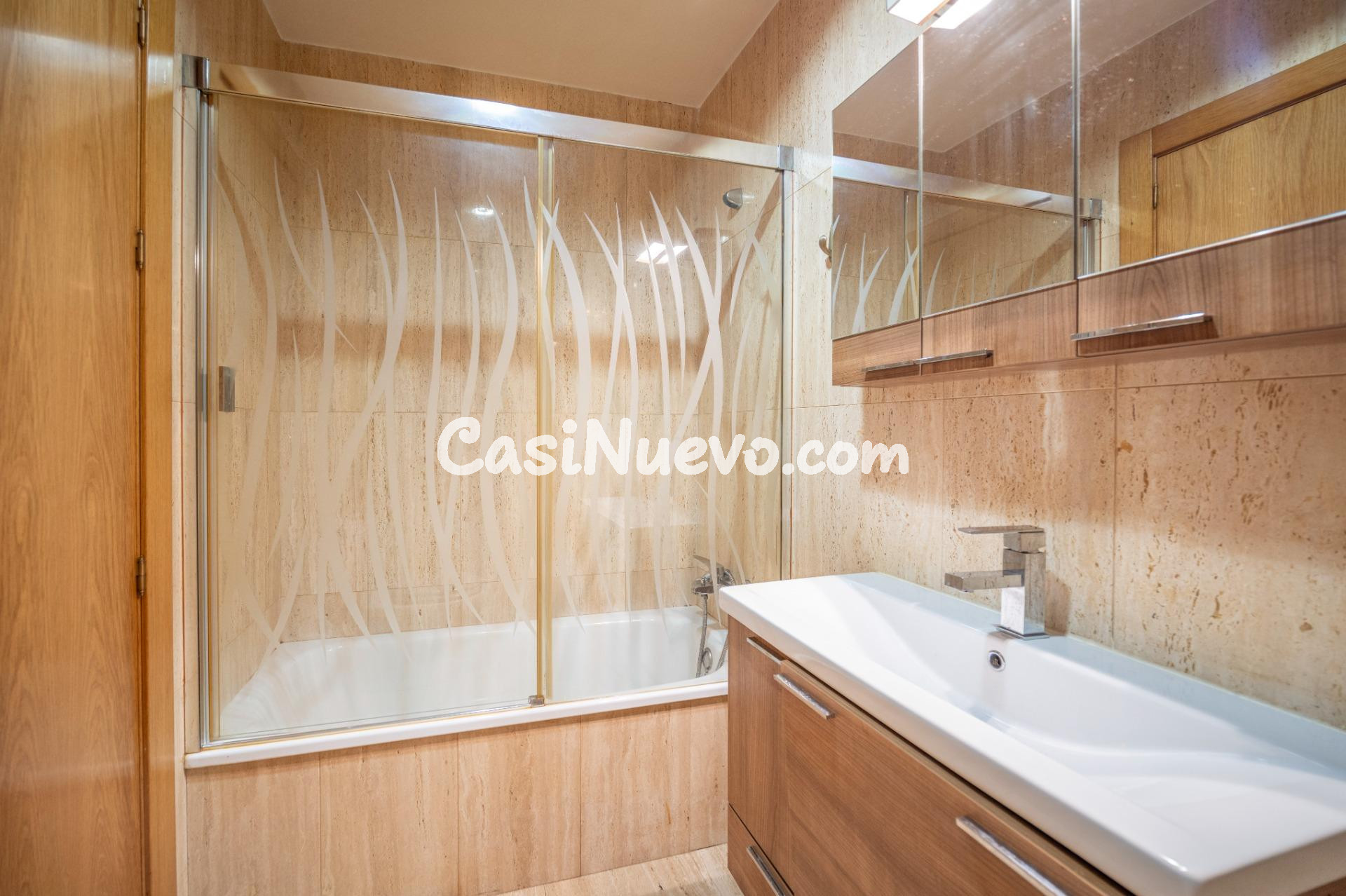 Amplio y Luminoso Piso en el Corazón de Granada - foto 36