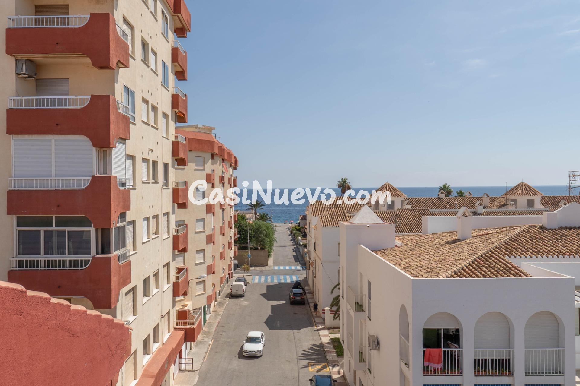 Magnífico apartamento de 2 habitaciones, terraza y garaje en - foto 2